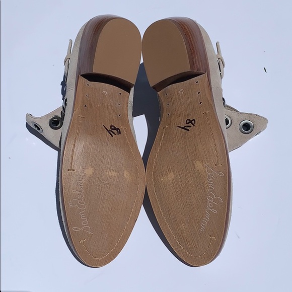 Sam Edelman Women’s Pedra Ankle Bootie Putty Suede - Picture 6 of 7